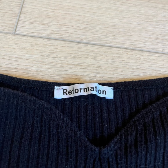 Reformation October knit top - Picture 3 of 3